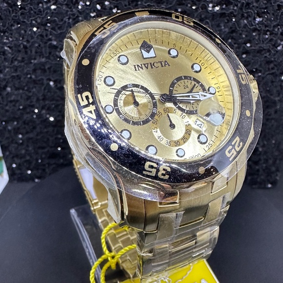 Men's (NWT) Gold Face with Black Touches, Gold Bezel & Bracelet Limited Edition - Picture 4 of 4